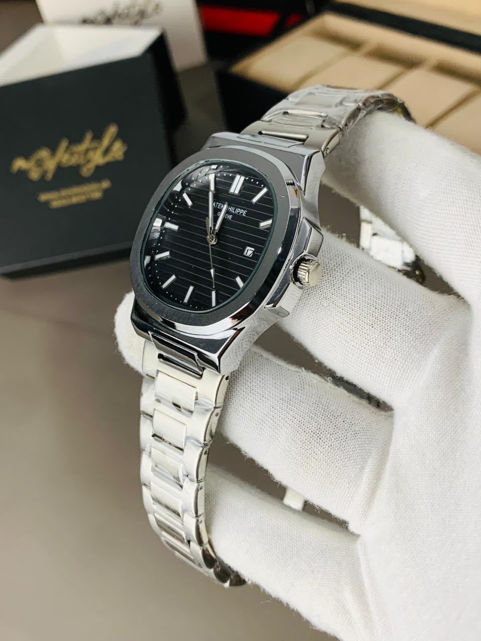 Men's Automatic Movement Stainless Steel Watch - Date Display