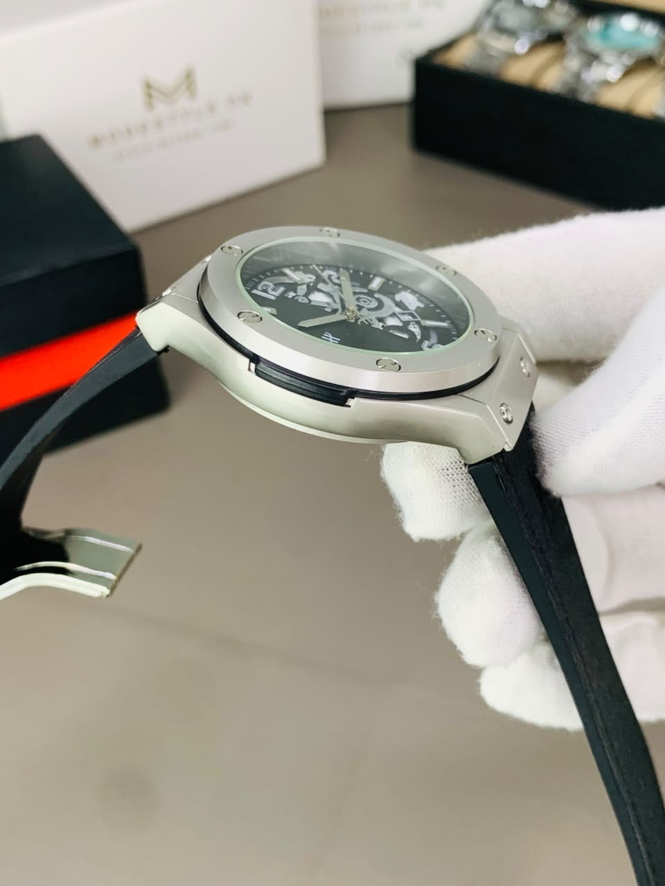 Hb New Model (Black)