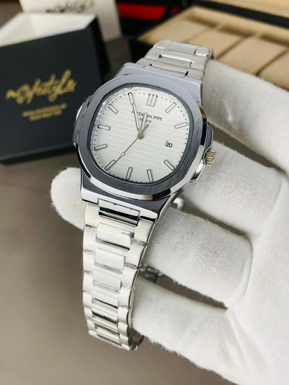PP Nautilus Automatic Movement Model (White)