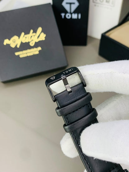 Signature Square Classic Watch for Men