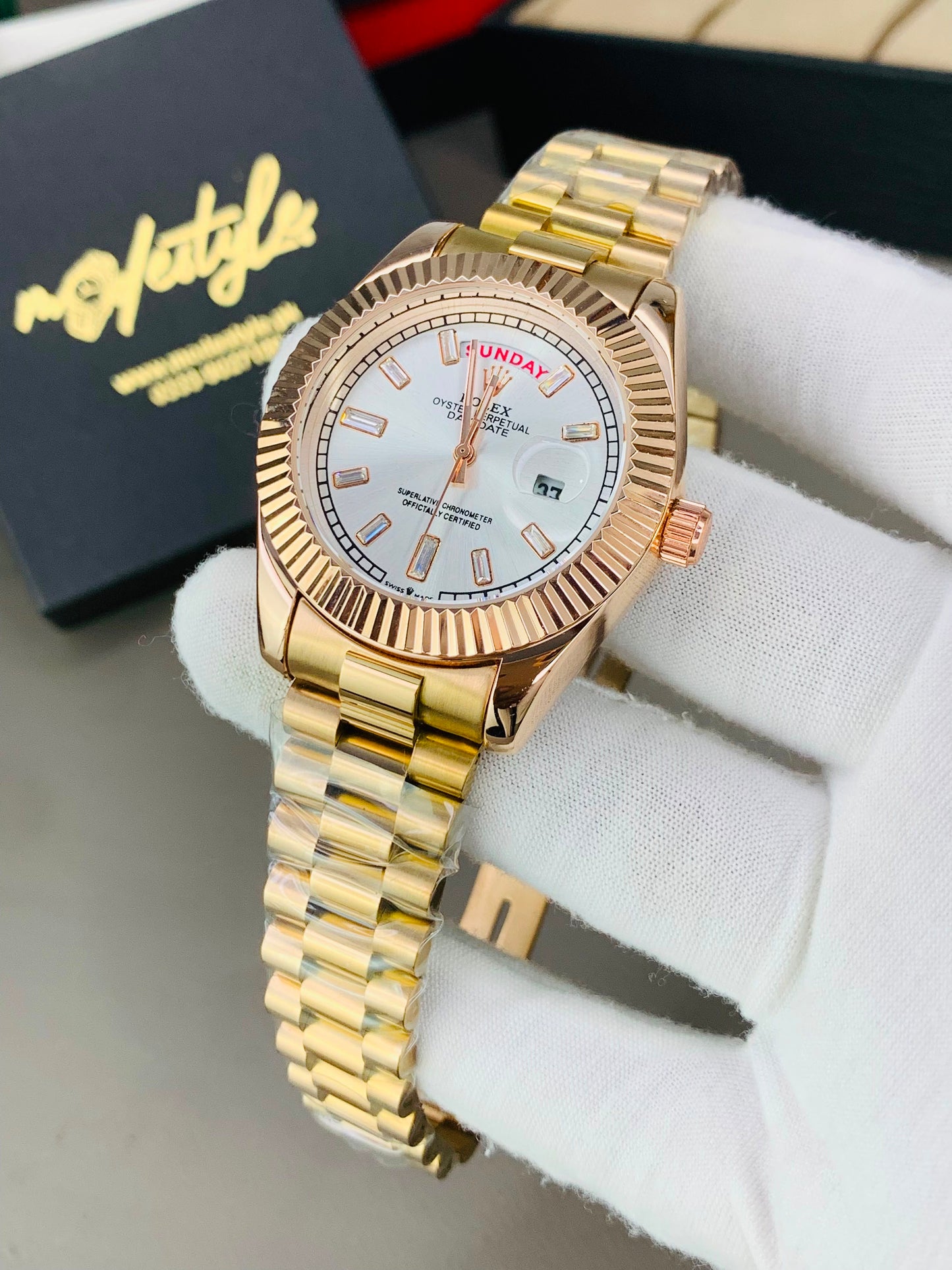Rlx Day And Date Diamond (white)