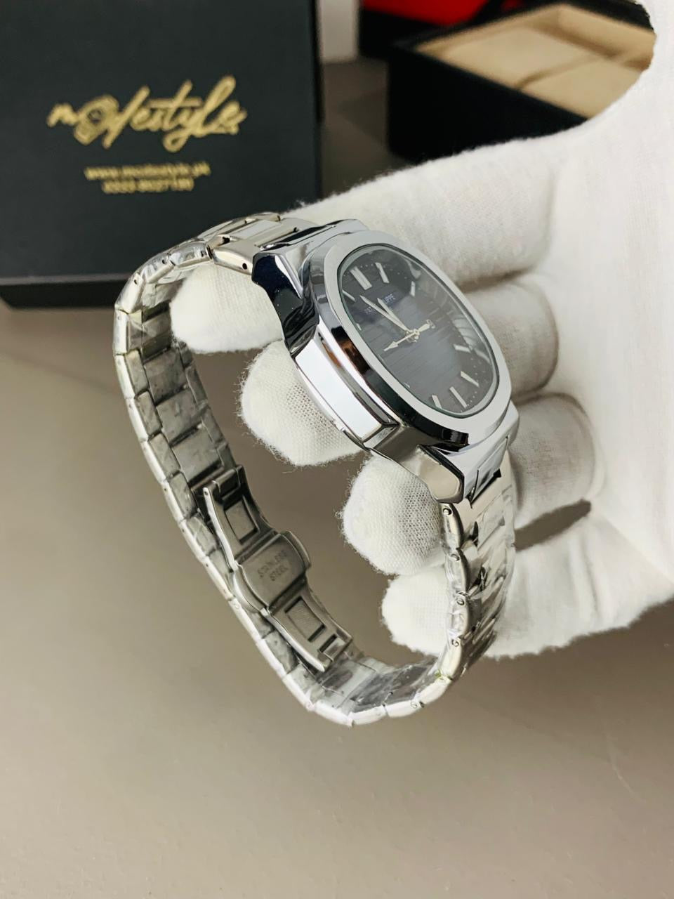 PP Nautilus Automatic Movement Model (Black)