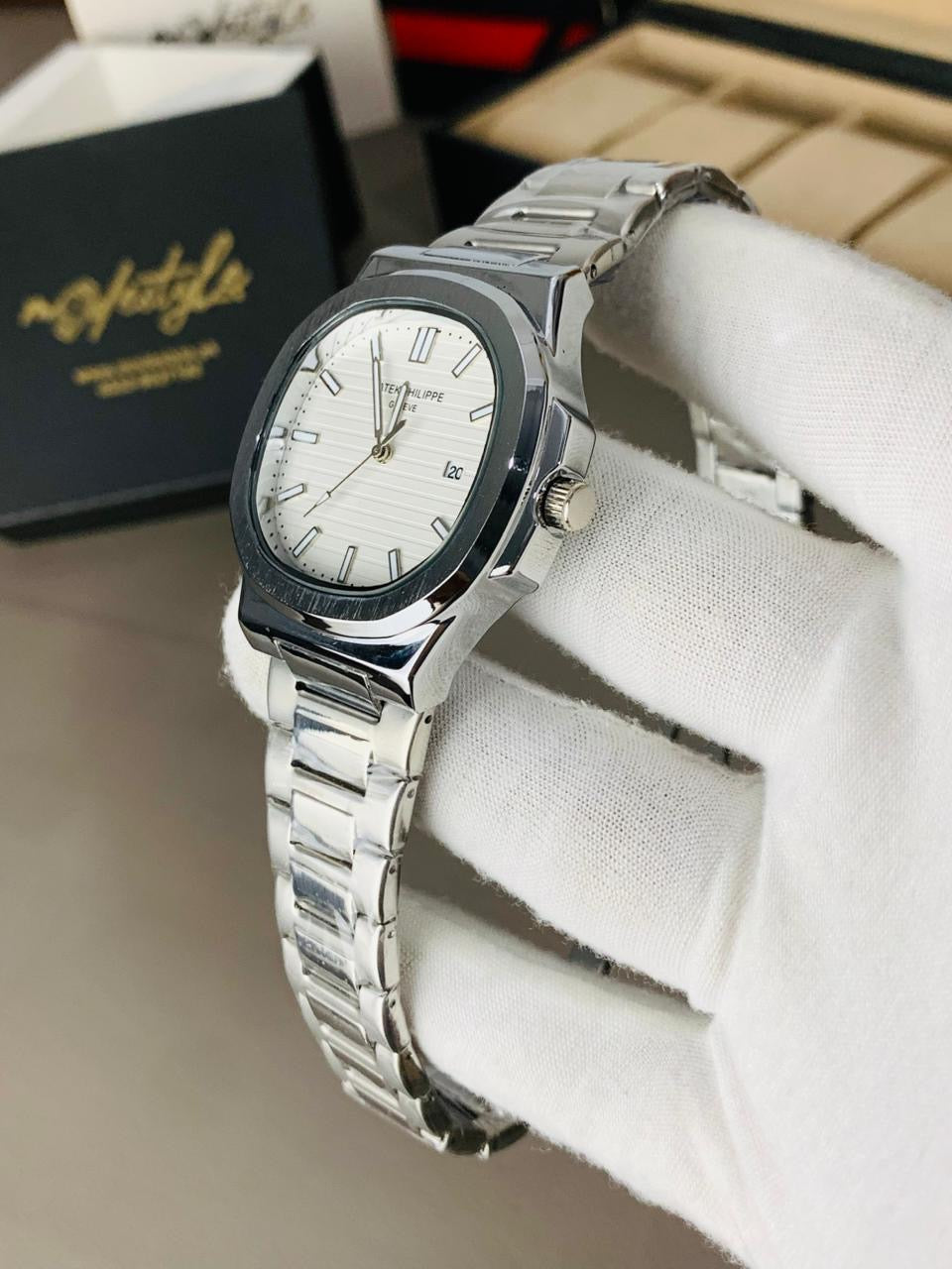 PP Nautilus Automatic Movement Model (White)
