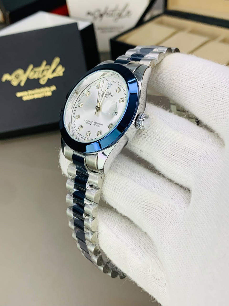 Two tone Stone Model - Two tone White