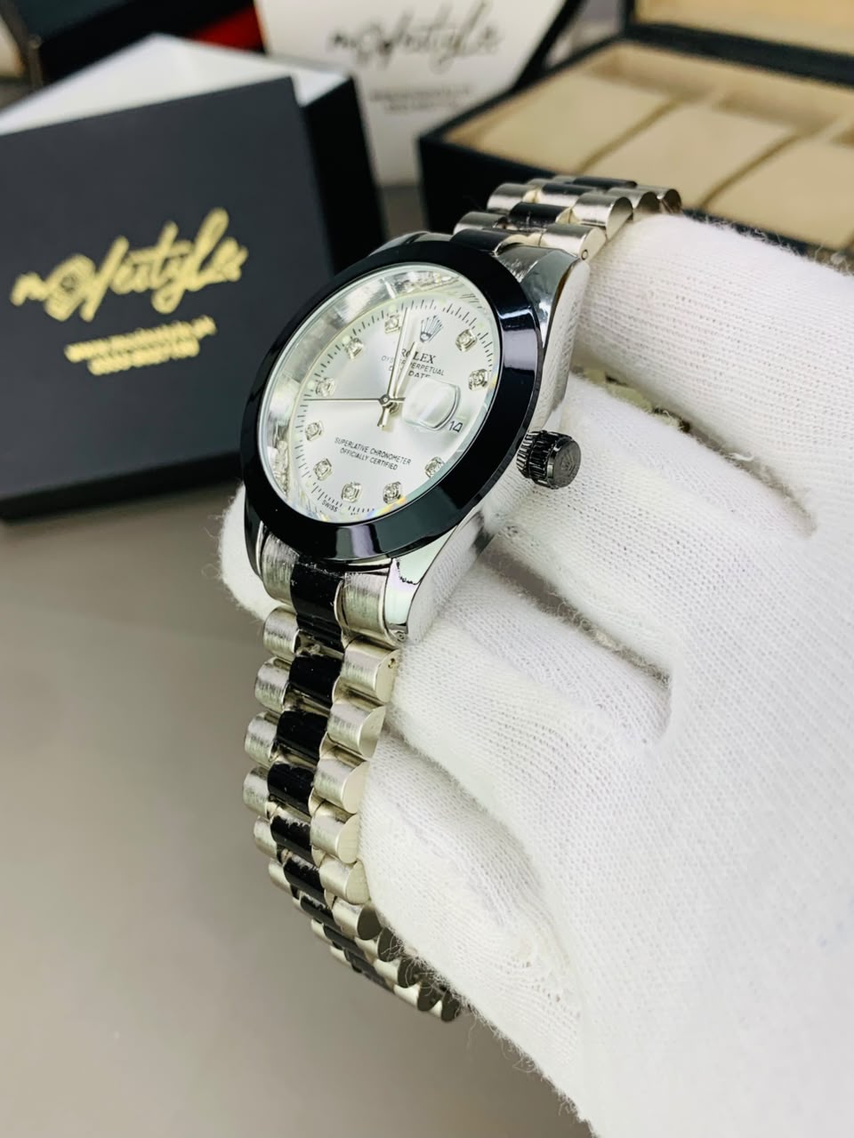 Two tone Stone Model - Two tone White